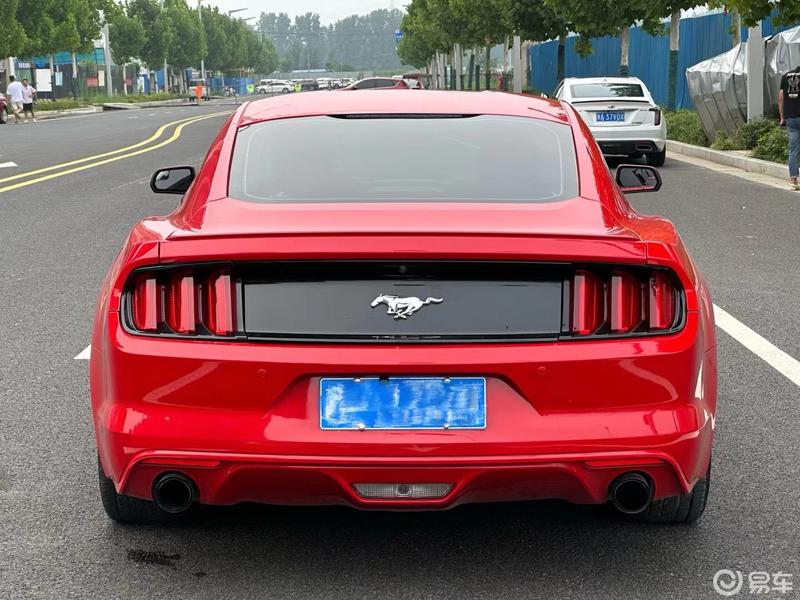 准18年福特野马 硬顶 2.3t 性能版