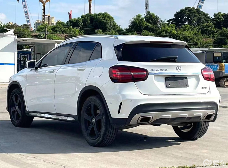 奔驰2021gla200参数图片