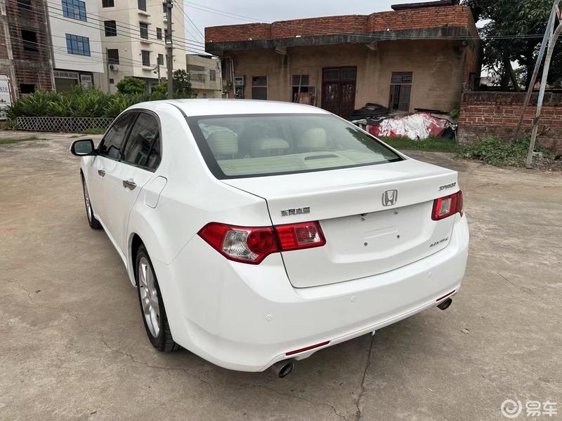2012年本田思铂睿2.4排量,尊贵版一