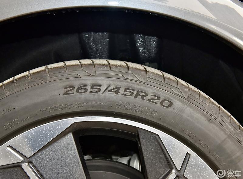 夏日用车小技巧-轮胎胎压该怎么设置?