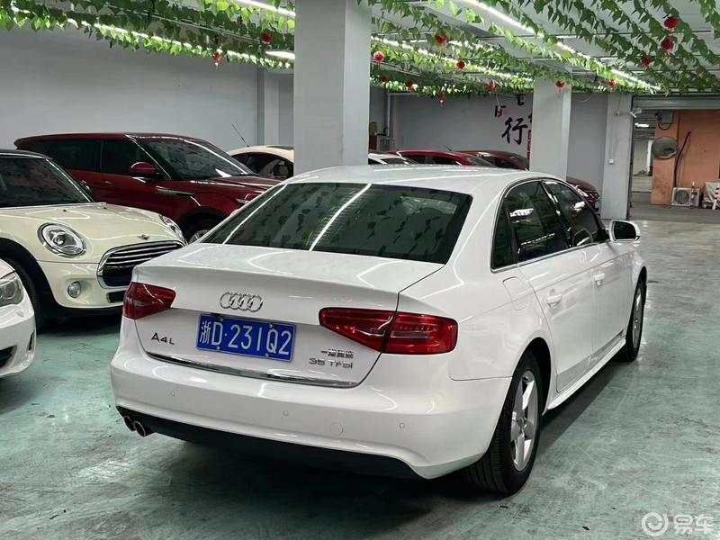 15年2月 奥迪a4l 一键启动  电动