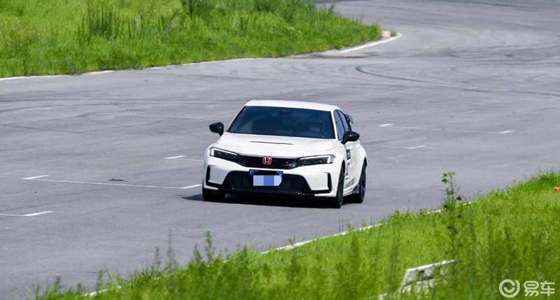 当前位置:>易车>社区>思域(海外)社区>civictyper赛道日体验活动>800