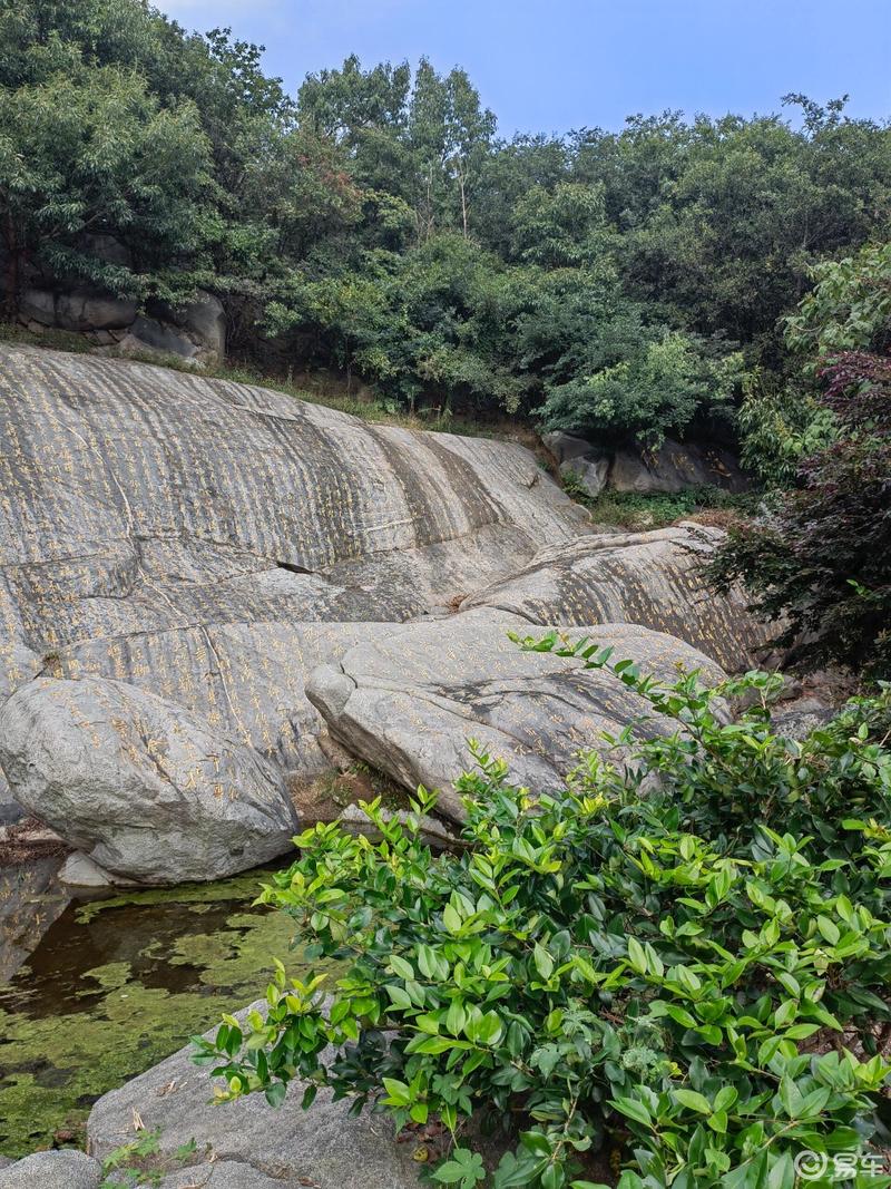 山东临沂冠山风景区图片