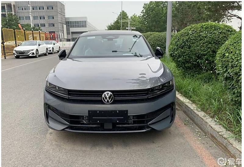 全新迈腾与雅阁之对比