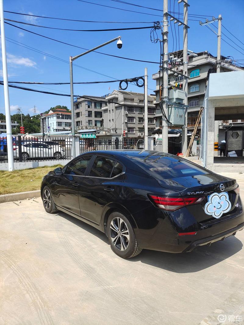 黑武士轩逸伴娃沙滩行