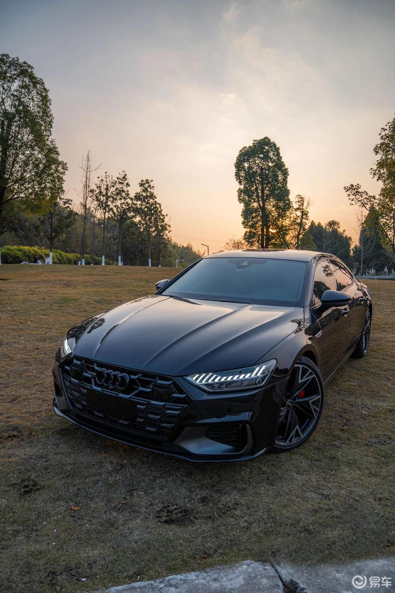 奥迪a7l黑武士版:性能美学的暗黑进化