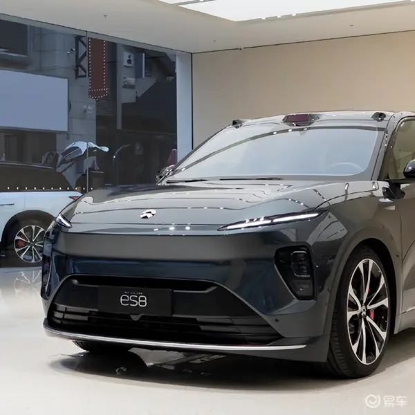 蔚来es8进入车内看