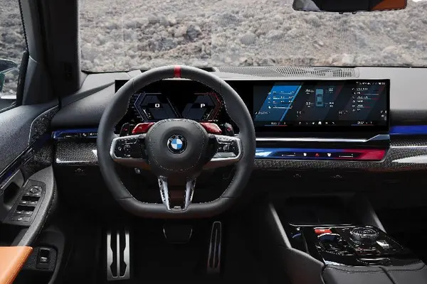 BMW_M5_Limousine-0122