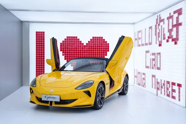 一張含有 陸上交通工具, 車輛, 輪, 汽車設計 的圖片

自動產生的描述