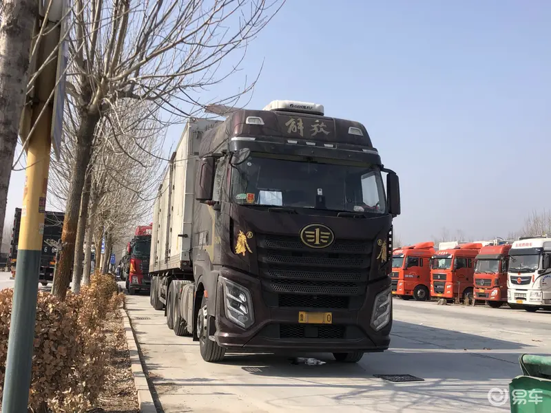 为跨境运输做准备！李师傅四度购置解放卡车