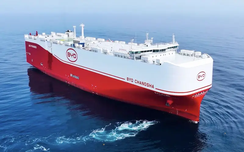 年度榜单出炉，比亚迪交出2025年中国车市亮眼成绩单