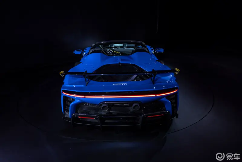 Ferrari SF90 XX Stradale/Spider World Premiere Accelerates from zero to 100 in 2.3 seconds