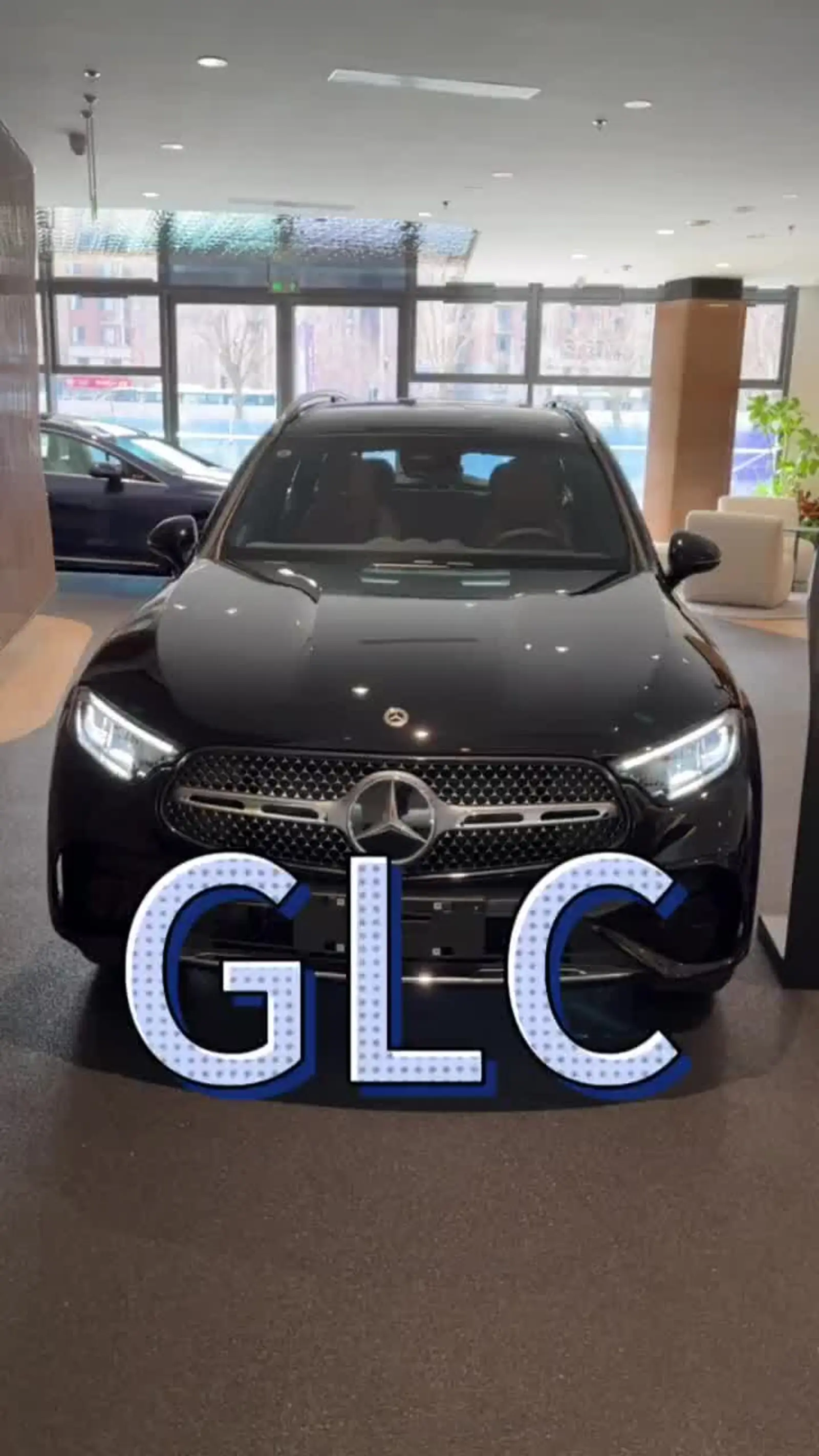 73三叉星徽的大标 满天星中网 73外观设计非常时尚动感 732.