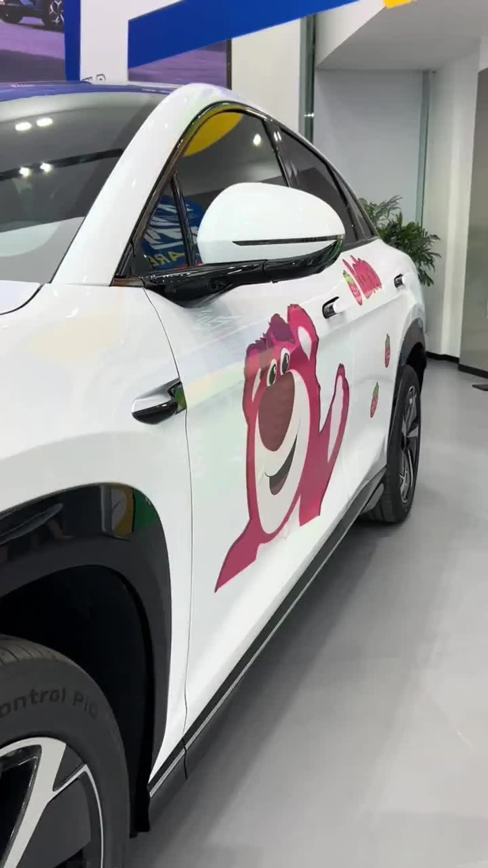 小米汽车vs特斯拉:雷军挑战马斯克,谁将胜出_易车小视频