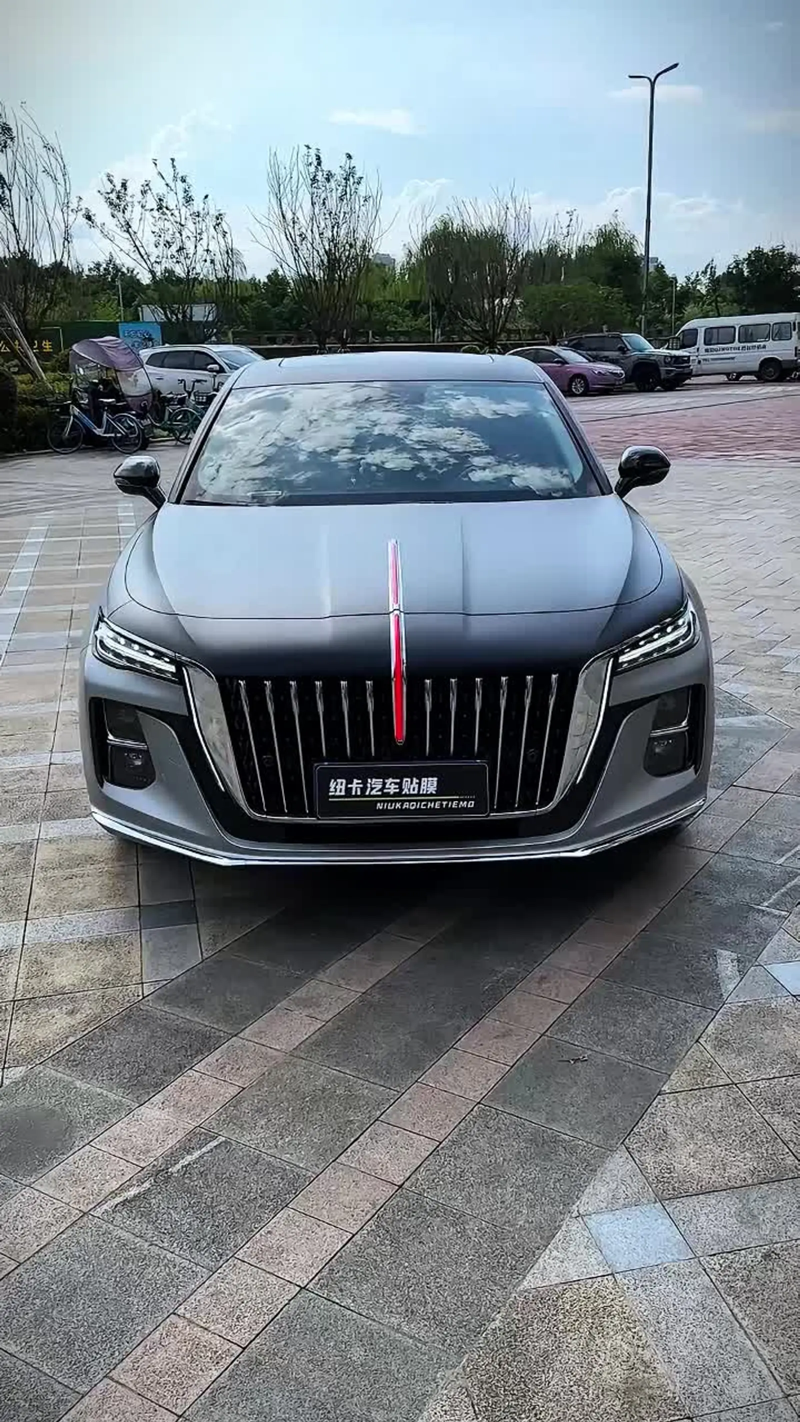 红旗h5装贴双拼色